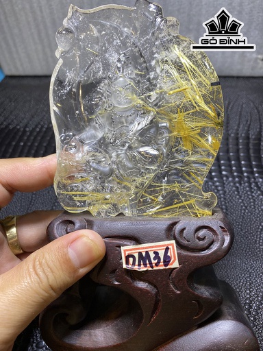 Tác Phẩm Hoàng Thần Tài Bảo Thiên Đá Thạch Anh Tóc Vàng Cao 120 Ngang 85 Sâu 16 (mm) 212,6g