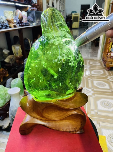 Tác Phẩm Đá Thủy Tinh Bông Tuyết Cao 39 (cm) 10,5kg