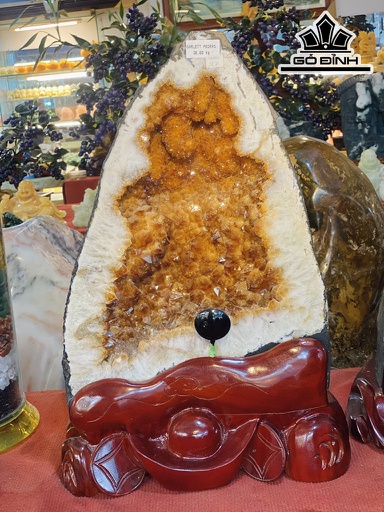 Động Đá Thạch Anh Vàng Cao 58 Ngang 36 Sâu 18 (cm) 38,80kg Riêng Đá Cao 46 (cm)