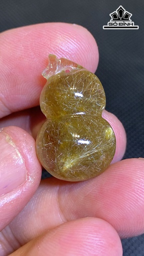 Mặt Dây Chuyền Hồ Lô Đá Thạch Anh Tóc Vàng Cao 26 Ngang 16 Sâu 13,6 (mm) 7,1g