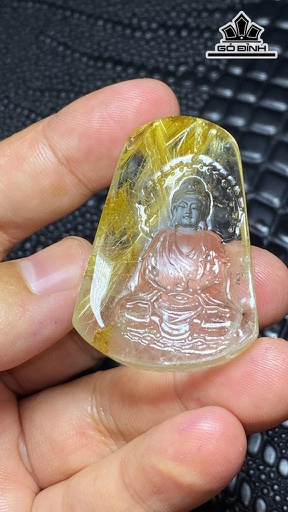 Mặt Dây Chuyền Như Lai Đại Nhật Đá Thạch Anh Tóc Vàng Cao 48 Ngang 32 Sâu 11 (mm) 26,8g