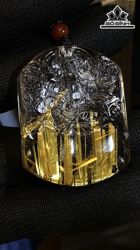 Mặt Dây Chuyền Quan Âm Đá Thạch Anh Tóc Vàng Cao 47,9 Ngang 37,3 Sâu 13 (mm) 43,9g