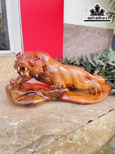 Tượng Hổ Phong Thủy Gỗ Hương Cao 23 Ngang 50 Sâu 19 (cm)