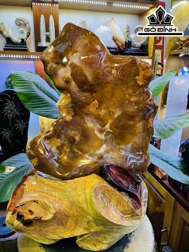 Tác Phẩm Đá Mã Não Mật Ong Cao 57 Ngang 35 (cm) 19kg