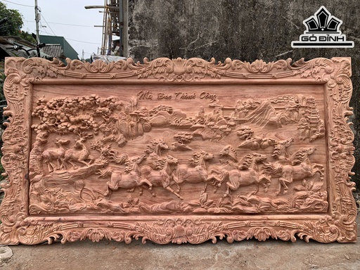 Tranh Mã Đáo Thành Công Gỗ Hương Kích Thước 67x127x4 (cm)