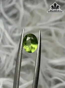 Viên Đá Peridot Cao 7 Ngang 5,6 Sâu 3,5 (mm) 1,05cts