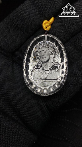 Mặt Dây Chuyền Chúa GiêSu Đá Thạch Anh Trắng Cao 43,6 Ngang 32 Sâu 11,5 (mm) 27g