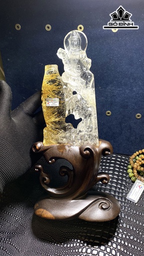 Tượng Phật Bà Quan Âm Đá Thạch Anh Tóc Vàng Cao 17,2 Ngang 8,4 Sâu 2,4 (cm) 0,5kg