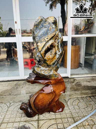 Tác  Phẩm Đá Can Thạch Cao 112 (cm) 180kg Riêng Đá Cao 68 Ngang 35 Sâu  35 (cm) 130kg