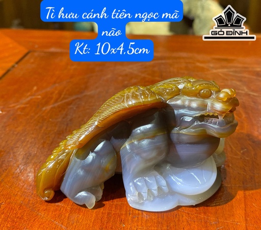 Tác Phẩm Tỳ Hưu Cánh Tiên Đá Mã Não Cao 10 Ngang 4,5 (cm)