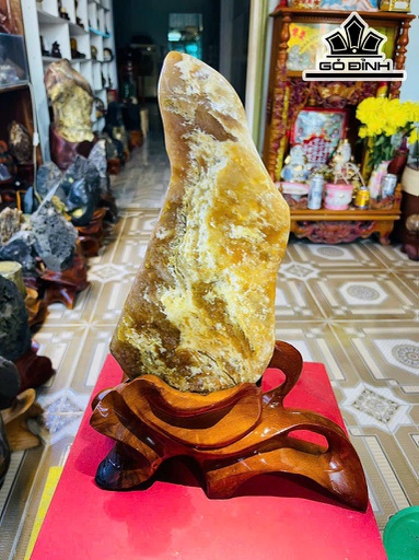 Tác Phẩm Đá Mã Não Cao 38 (cm) 2,4kg