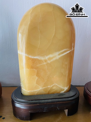 Tác Phẩm Đá Ngọc Hoàng Long Cao 32 Ngang 15 (cm) 6kg