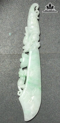 Tác Phẩm Đao Rồng Và Tỳ Hưu Đá Cẩm Thạch Cao 170 Ngang 12 Sâu 32 (mm) 95g (Chưa Tính Đế)