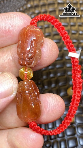 Vòng Tay Tỳ Hưu Đá Thạch Anh Tóc Đỏ Cao 21 Ngang 13,3 Sâu 10 (mm) 11,6g