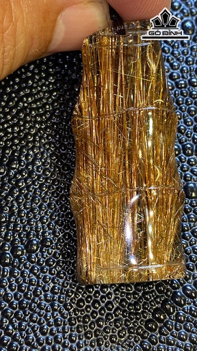 Mặt Dây Chuyền Đá Thạch Anh Tóc Nâu Cao 50 Ngang 22 Sâu 12 (mm) 23g