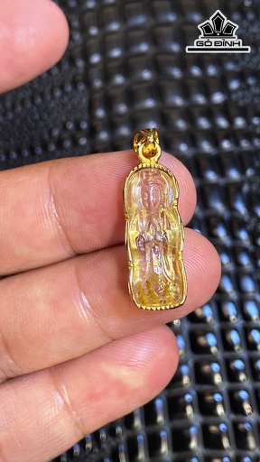 Mặt Dây Chuyền Quan Âm Đá Thạch Anh Tóc Vàng Cao 24 Ngang 10 Sâu 5,8 (mm) 2,8g