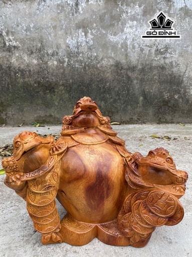 Tượng Cóc (Tam Cóc) Chấn Chum Gỗ Hương Việt Cao 37 Ngang 40 Sâu 31 (cm)