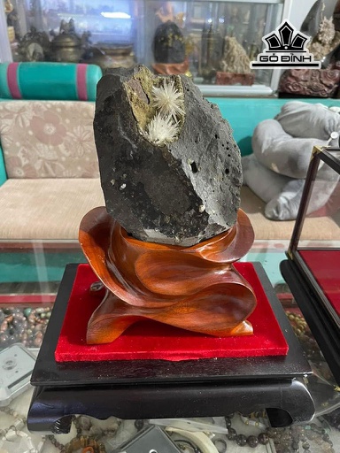 Bông Hoa Ưu Đàm Đá Trầm Tích Cao 26 (cm) 4,5kg