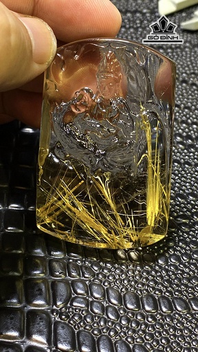 Mặt Dây Chuyền Quan Âm Cưỡi Rồng Đá Thạch Anh Tóc Vàng Cao 57,3 Ngang 38 Sâu 14,8 (mm) 60,5g