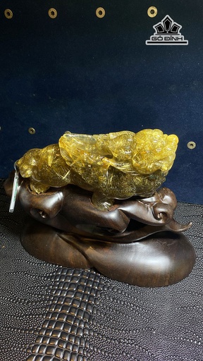 Tác Phẩm Tỳ Hưu Phi Thiên Đá Thạch Anh Tóc Vàng Cao 16,7 Ngang 9,4 Sâu 5,4 (cm) 0,7kg