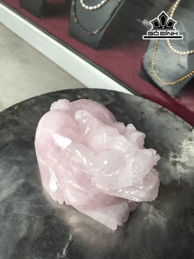 Long Quy Đá Thạch Anh Hồng Cao 11 Ngang 16 (cm) 2,9kg