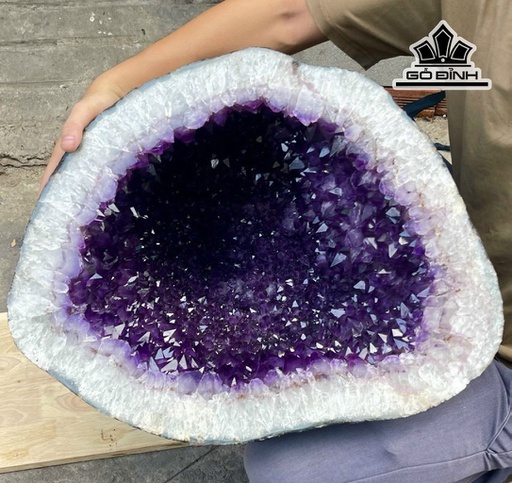 Hốc Tinh Thể Đá Thạch Anh Tím Cao 54 Ngang 45 (cm) 96,9kg