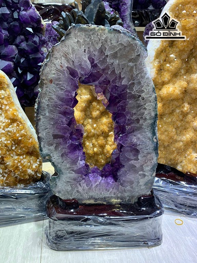 Lát Cắt Đá Thạch Anh Tím Cao 45 Ngang 24 (cm) 6,38kg