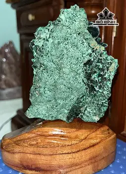 Tác Phẩm Đá Malachite Cao 18 Ngang 15,5 (cm) 1,2kg