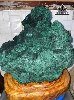 Tác Phẩm Đá Malachite Cao 35 Ngang 22 Sâu 35 (cm) 25,5kg