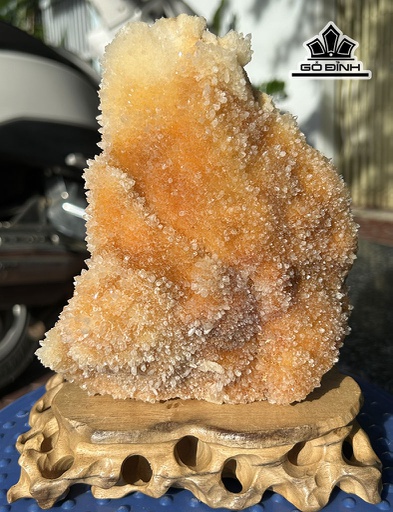 Tác Phẩm Đá Thạch Anh Cao 16 Ngang 20 (cm) 1,4kg