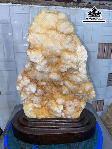 Tác Phẩm Đá Thạch Anh Cao 32 (cm) 6,5kg