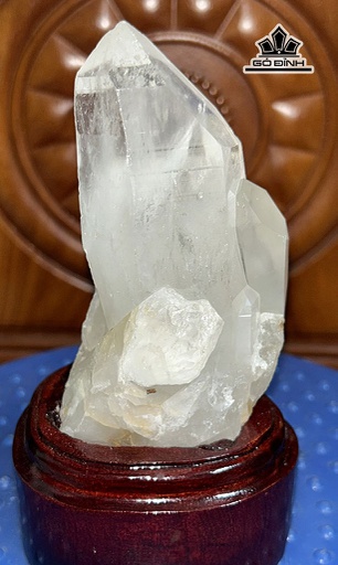 Tác Phẩm Đá Thạch Anh Trắng Cao 16 Ngang 8 (cm) 666g