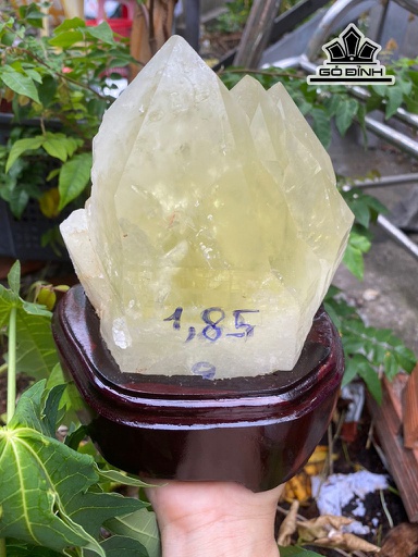 Tác Phẩm Đá Thạch Anh Vàng Cao 19 Ngang 14 (cm) 1,85kg