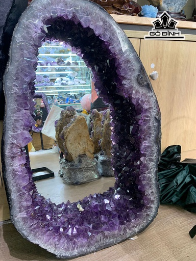 Tác Phẩm Gương Đá Thạch Anh Tím Cao 57 Ngang 37 (cm) 18,07kg