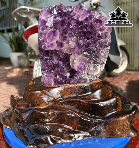 Tinh Thể Đá Thạch Anh Tím Cao 21 Ngang 23 Riêng Đá Ngang 13 (cm) 3,6kg