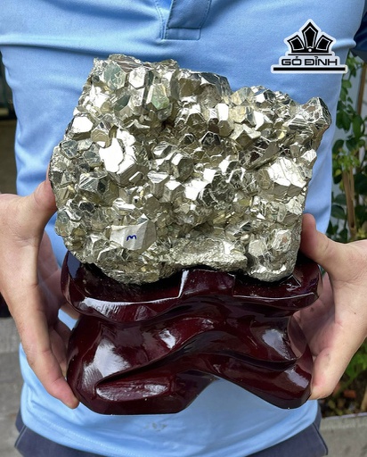 Vàng Găm Tinh Thể Đá Pyrite Cao 24 Ngang 16 (cm) 6,853kg