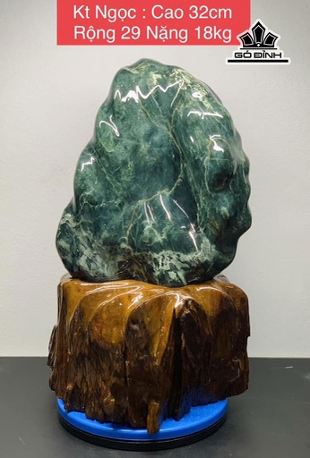 Tác Phẩm Đá Serpentine Cao 32 Ngang 29 (cm) 18kg
