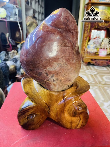 Tác Phẩm Đá Thạch Anh Đỏ Cao 27 (cm) 4,8kg
