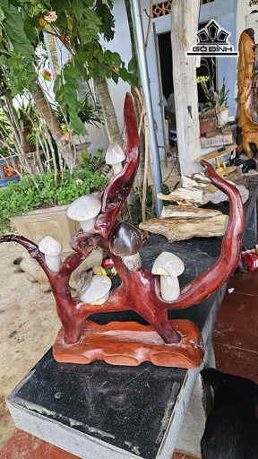 Tác Phẩm Nấm Đá Thạch Anh Cao 65 Ngang 45 (cm) 8kg