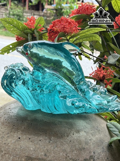 Tác Phẩm Cá Heo Vượt Biển Đá Thủy Tinh 5,2kg