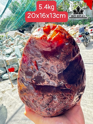Tác Phẩm Đá Mã Não Đỏ Cao 20 Ngang 16 Sâu 13 (cm) 5,4kg