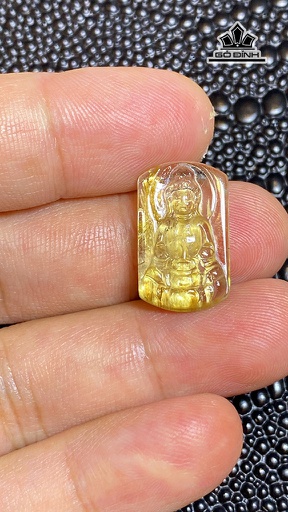 Mặt Dây Chuyền Quan Âm Đá Thạch Anh Tóc Vàng Cao 21 Ngang 12,6 Sâu 5,2 (mm) 2,8g