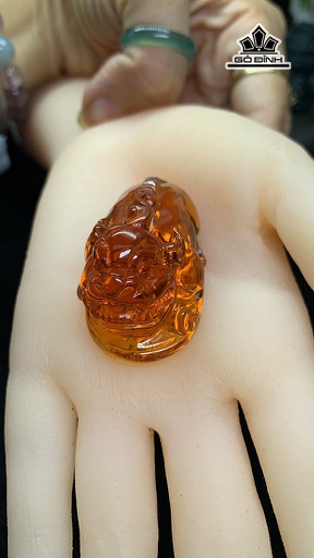 Mặt Dây Chuyền Tỳ Hưu Đá Hổ Phách Cao 42,4 Ngang 25,6 Sâu 25,4 (mm) 14,6g