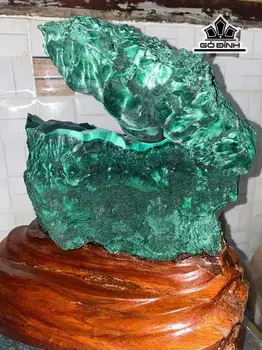 Tác Phẩm Đá Malachite Cao 30 (cm) 8,2kg