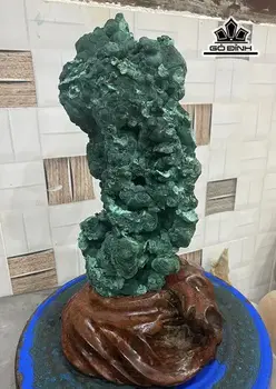 Tác Phẩm Đá Malachite Cao 32 (cm) 3,7kg