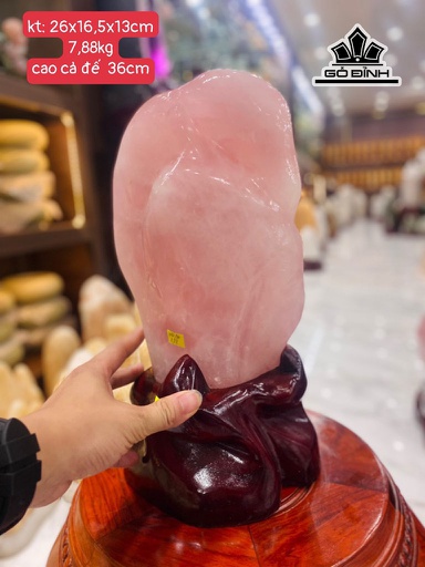 Tác Phẩm Đá Thạch Anh Hồng Cao 36 Ngang 16,5 Sâu 13 Riêng Đá Cao 26 (cm) 7,88kg
