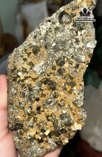 Vàng Găm Tinh Thể Đá Pyrite Cao 6 Ngang 16 (cm) 450g