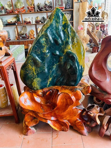 Tác Phẩm Đá Canxedon Cao 120 Ngang 60 (cm) 200kg