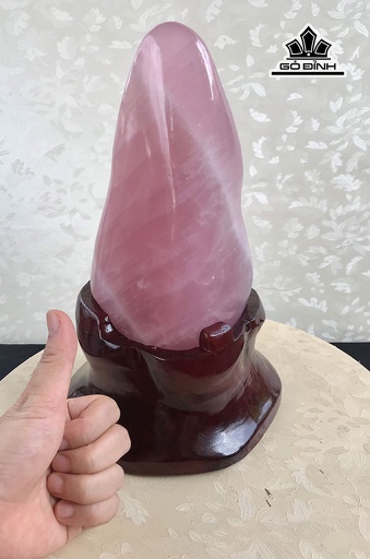 Núi Cảnh Đá Thạch Anh Hồng Cao 29 Ngang 12,5 Sâu 9 (cm) 2,35kg