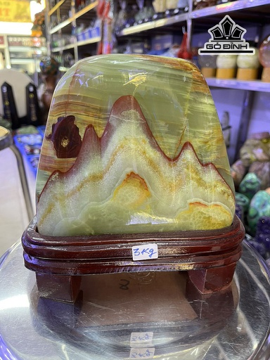 Tác Phẩm Đá Onyx Cao 21 Ngang 20 (cm) 3kg